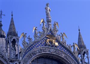 長崎県対馬市の絶景と快適さを誇る東横INN対馬比田勝：充実の設備とアクセス抜群のビジネスホテル